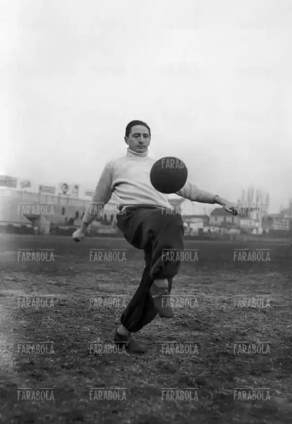 Silvio Piola in allenamento, Novara, 1951