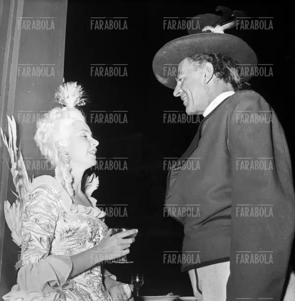 Giulia Crespi e Conte Leatibus al Bal Oriental a Palazzo Labia, Venezia, 1951