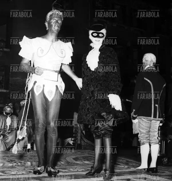Barbara Hutton al Bal Oriental a Palazzo Labia, Venezia, 1951