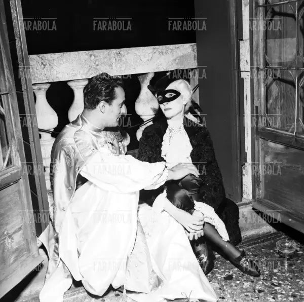 Manolo Borromeo e Barbara Hutton al Bal Oriental a Palazzo Labia, Venezia, 1951