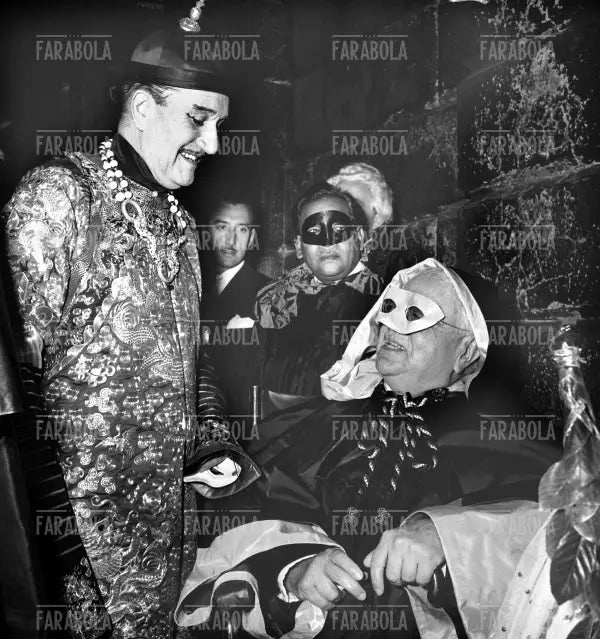 Arturo Lopez e Aga Khan III al Bal Oriental a Palazzo Labia, Venezia, 1951