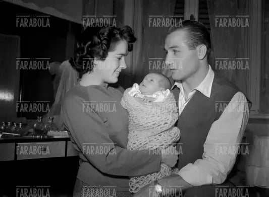 Tiberio Mitri, la moglie Fulvia Franco e il figlio Alessandro, Trieste, 1951