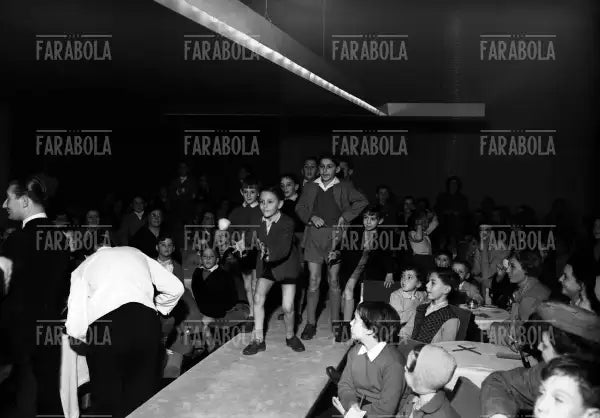 Festa per i bambini alla Rinascente, Milano, 1951