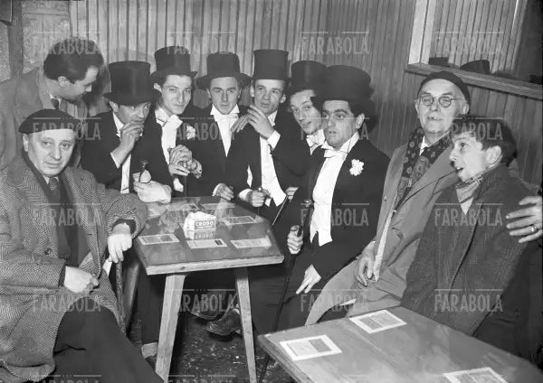 Docenti e studenti dell'Accademia di Brera al Bar Brera, Milano, 1951