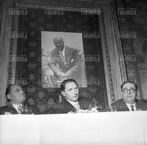Silvio Piola e Ottorino Barassi, Medaglia d'oro al miglior atleta dell'anno, Milano, 1952
