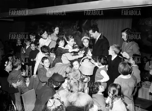 Pomeriggio per i bambini alla Rinascente, Milano, 1952