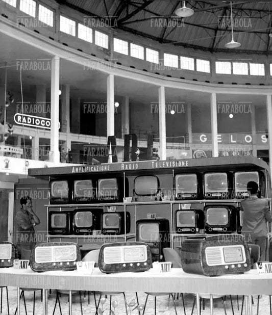 Stand alla Mostra della Radio e della Tv, Milano, 1953