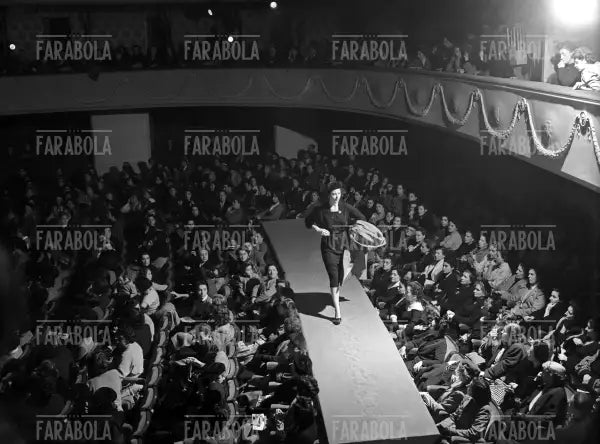 Sfilata della Rinascente, Teatro Manzoni, Milano, 1953