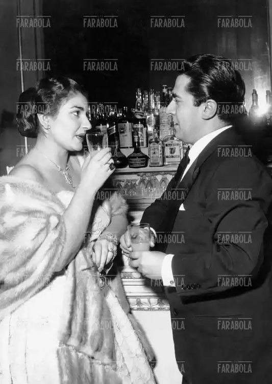 Maria Callas e Giuseppe Di Stefano al foyer, Prima della Scala, Milano, 1953