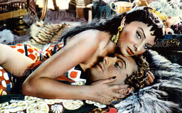 Sophia Loren e Ettore Manni, Film Due notti con Cleopatra, 1953