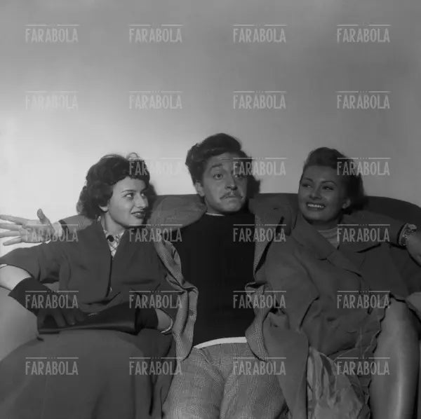 Sophia Loren, Maria Scicolone e Carlo Croccolo, Elezione di Miss Stadio, Roma, 1954