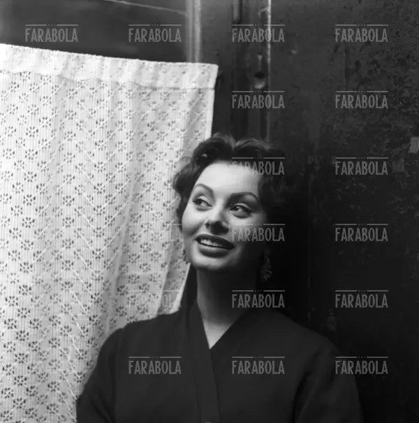 Sophia Loren sul set, Film L'oro di Napoli, Napoli, 1954