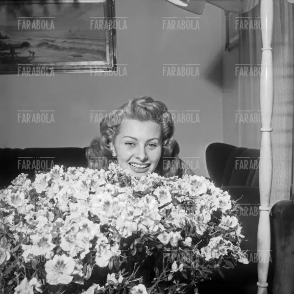 Sophia Loren a casa, Roma, 1954