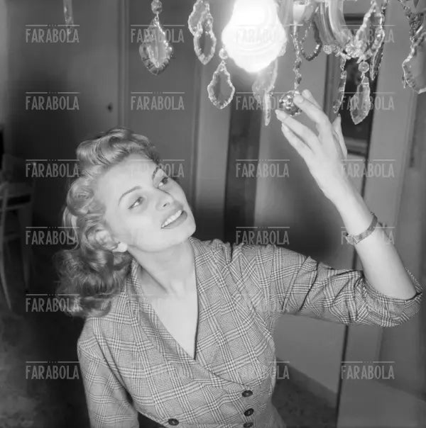 Sophia Loren a casa, Roma, 1954