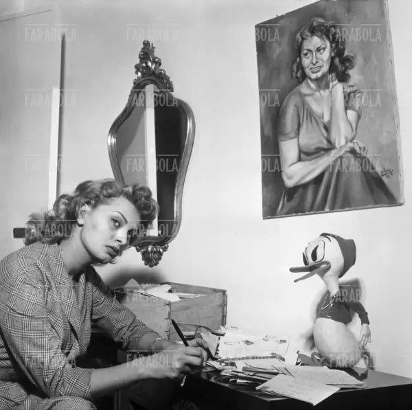 Sophia Loren a casa, Roma, 1954