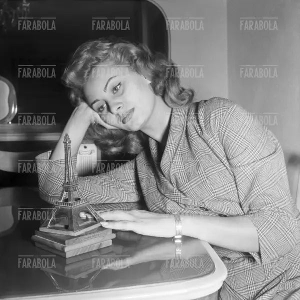 Sophia Loren a casa, Roma, 1954