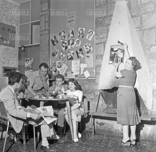 La signora Titta, proprietaria del Bar Brera, Milano, 1954