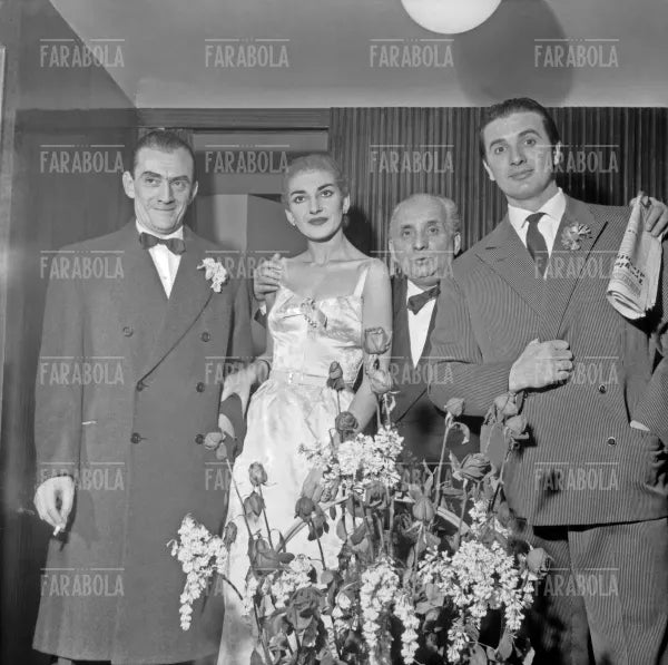 Maria Callas, Luchino Visconti, Giovanni Battista Meneghini e Franco Corelli, Prima della Scala con La Vestale, Milano, 1954