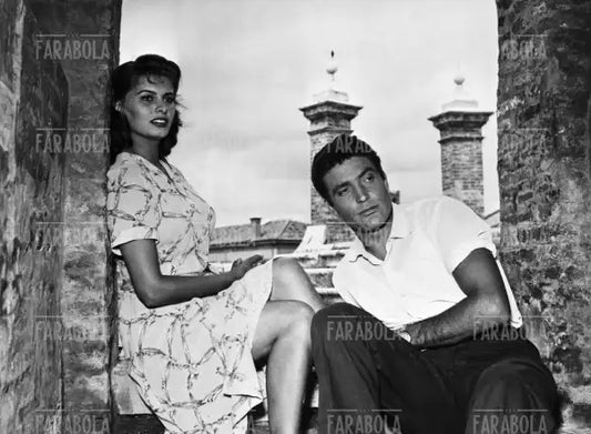 Sophia Loren e Rik Battaglia sul set, Film La donna del fiume, 1954