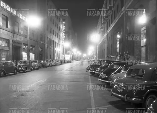 Corso Matteotti di notte, Milano, 1955