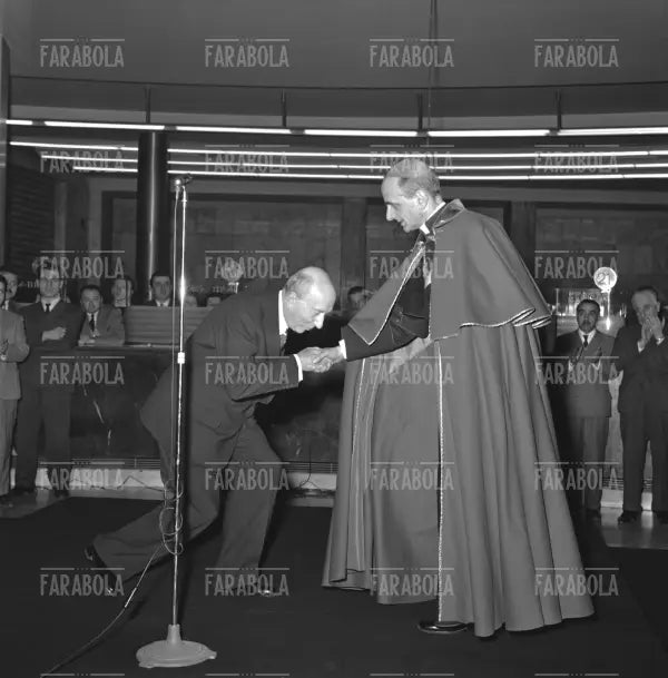 Giovanni Battista Montini, Visita al Banco di Roma, Milano, 1955
