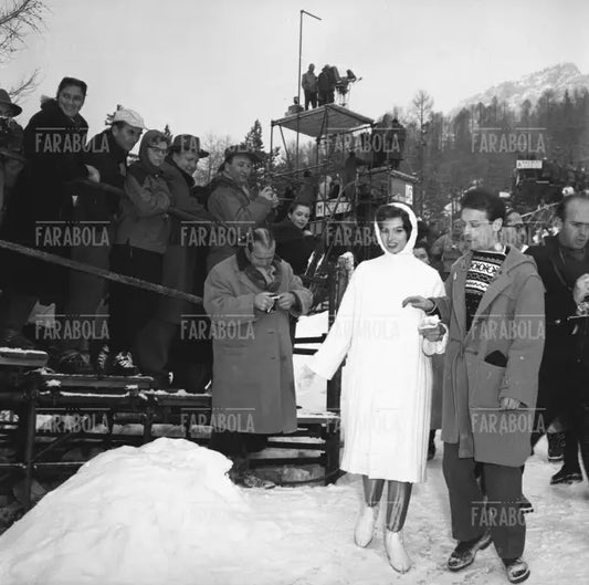 Sophia Loren, Cerimonia di apertura delle Olimpiadi invernali, Cortina d'Ampezzo, 1956
