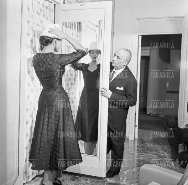 Maria Callas e il marito Giovanni Battista Meneghini a casa, Milano, 1957