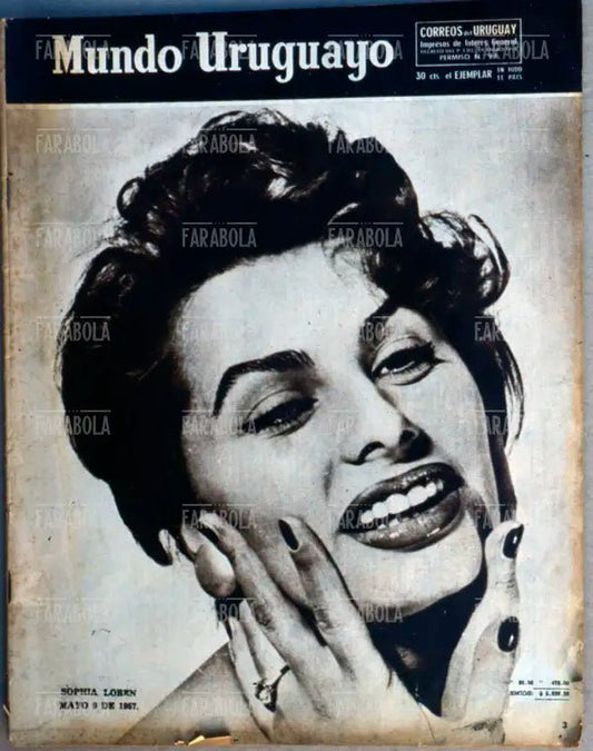 Sophia Loren, Copertina di Mondo Uruguayo, 1957