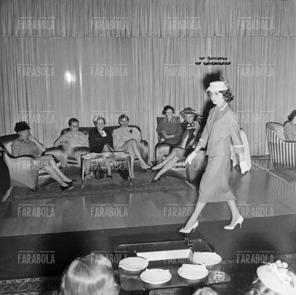 Sfilata della Rinascente, Albergo Duomo, Milano, 1957