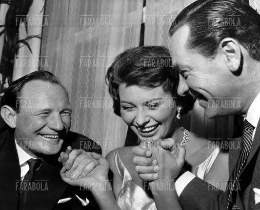 Sophia Loren, Trevor Howard e William Holden, Lavorazione del film La chiave, Londra, 1957