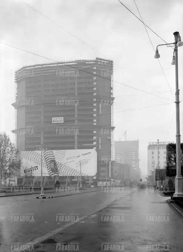Grattacielo Pirelli in costruzione, 1957