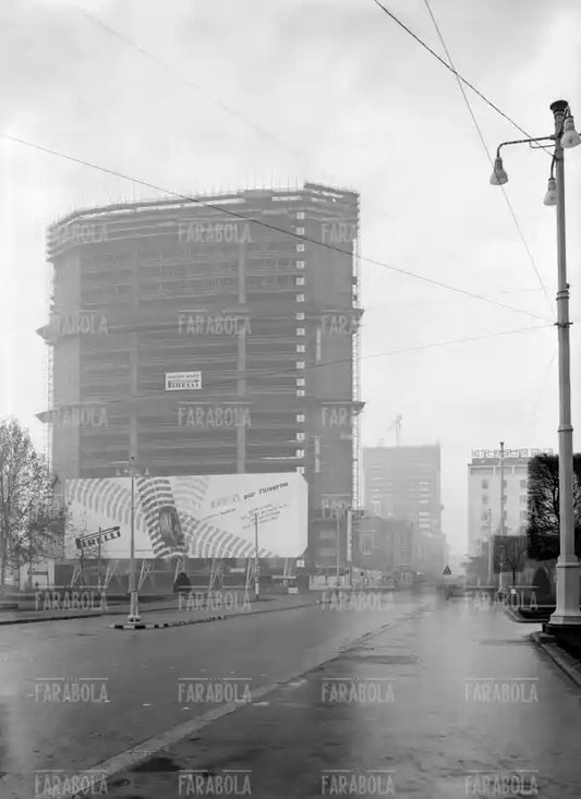 Grattacielo Pirelli in costruzione, 1957