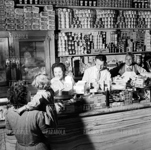 Negozio di alimentari, Milano, 1958