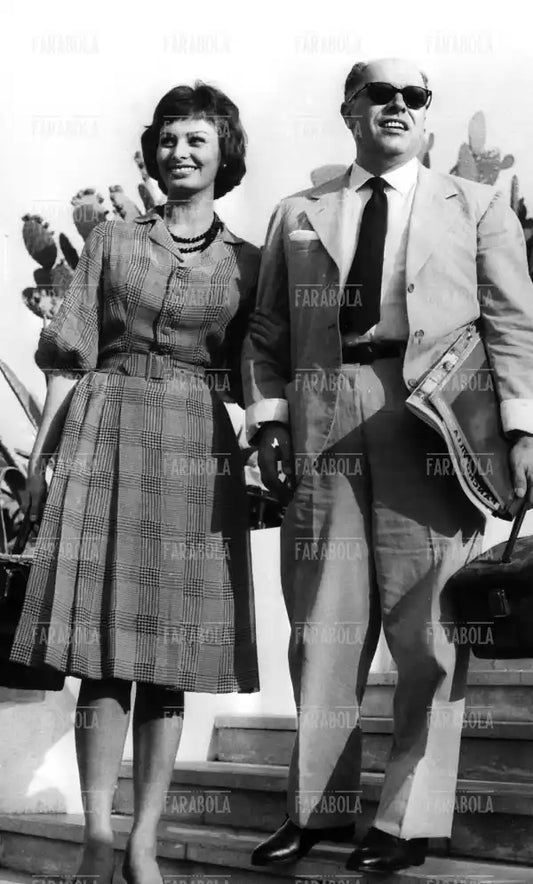 Sophia Loren e il marito Carlo Ponti all'aeroporto di Nizza, Nizza, 1958