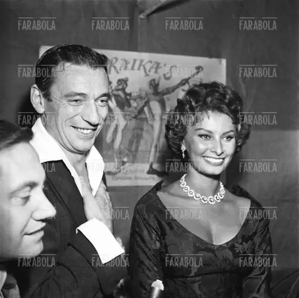 Sophia Loren e Yves Montand, Concerto di Yves Montand all'Etoile, Parigi, 1958