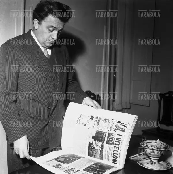 Federico Fellini legge la critica de I Vitelloni, Roma, 1958