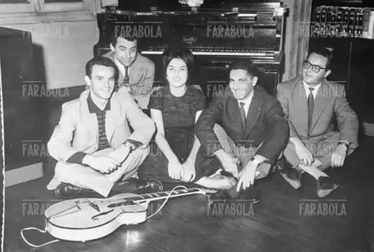 Mina con il suo primo complesso, The Happy Boys, 1958