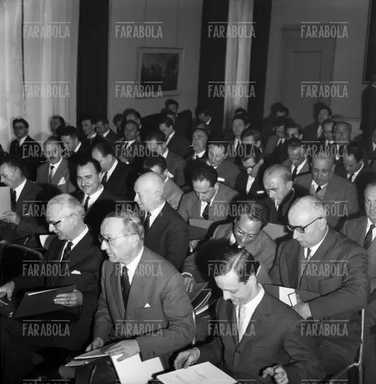 Riunione alla Rinascente, Milano, 1959