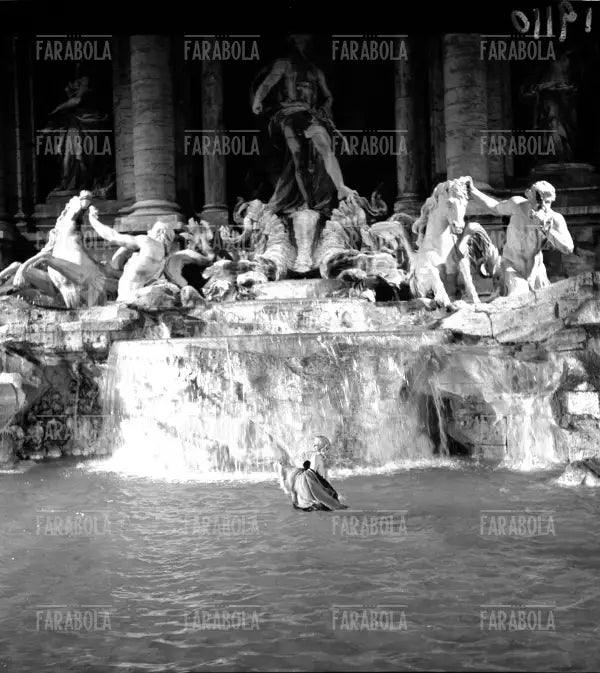 Anita Ekberg sul set del film La Dolce Vita, 1959