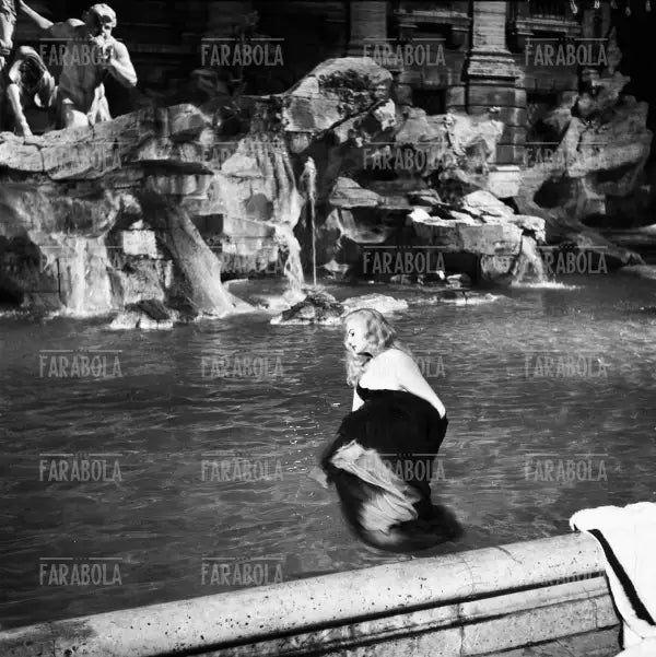 Anita Ekberg sul set del film La Dolce Vita, 1959