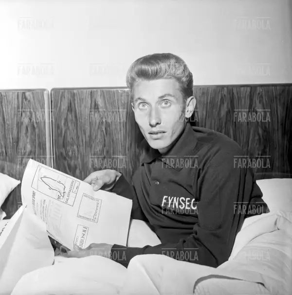 Jacques Anquetil studia il percorso, Giro d'Italia, Salsomaggiore Terme, 1959