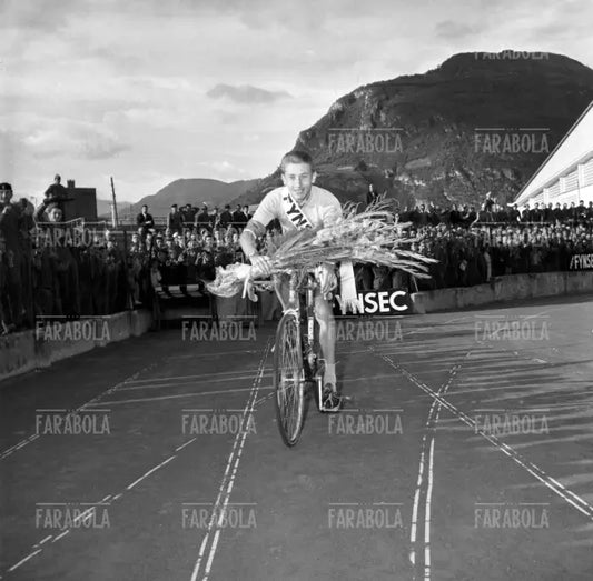 Jacques Anquetil dopo l'arrivo a Bolzano, Giro d'Italia, 1959