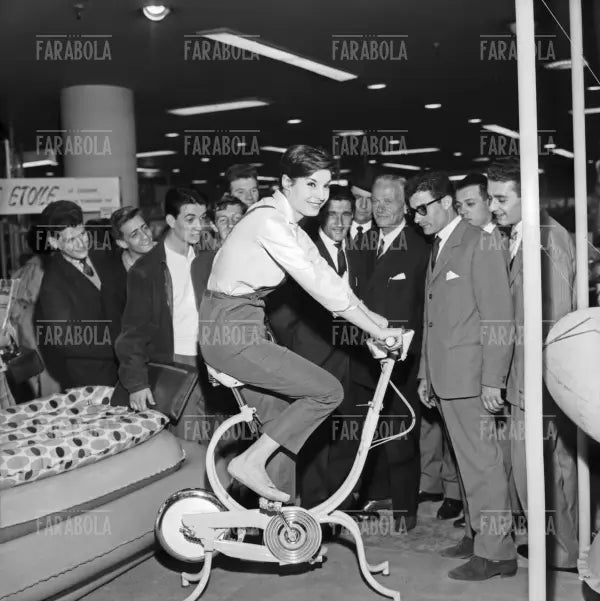 Commessa della Rinascente, Milano, 1959