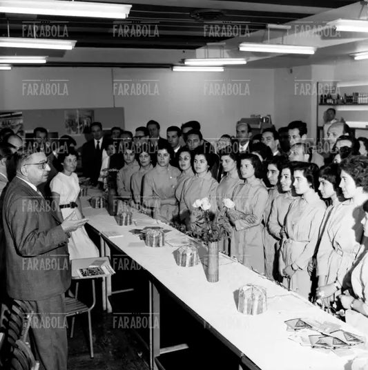 Dipendenti al punto di ristoro della Rinascente, Milano, 1959