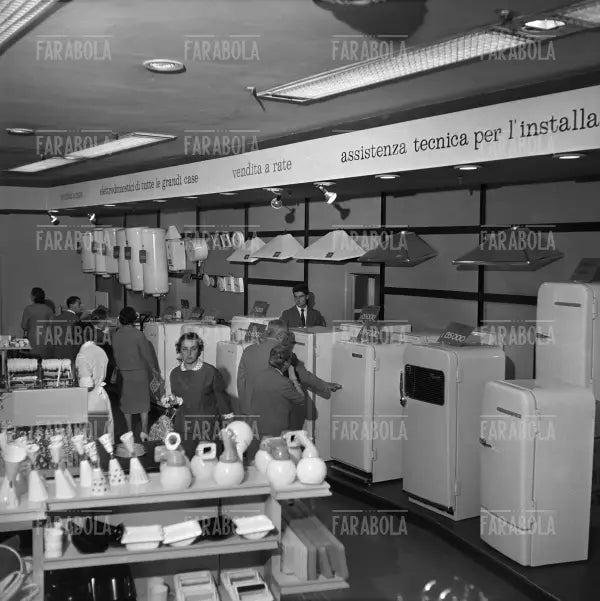Reparto elettrodomestici della Rinascente, Milano, 1959