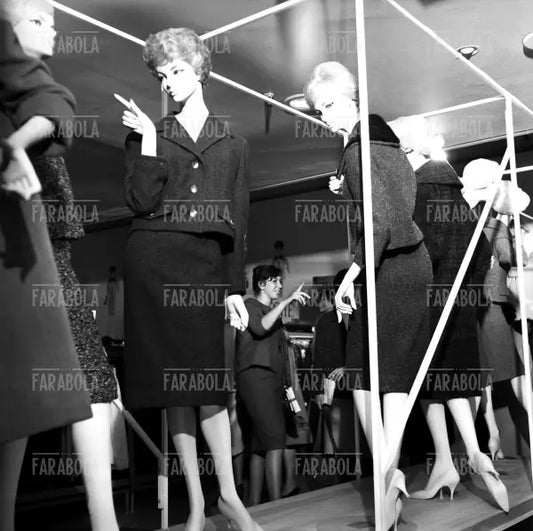 Reparto donna della Rinascente, Milano, 1959