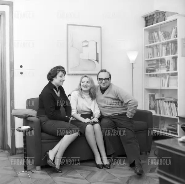 Vasco Pratolini con la moglie Cecilia Punzo e la figlia Aurelia, Roma, 1959