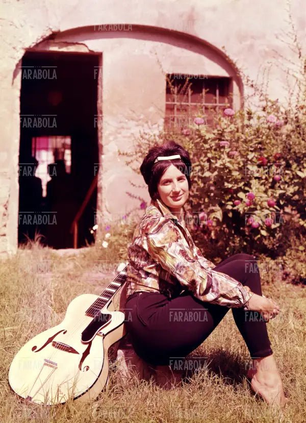 Mina nello Studio Farabola, 1959