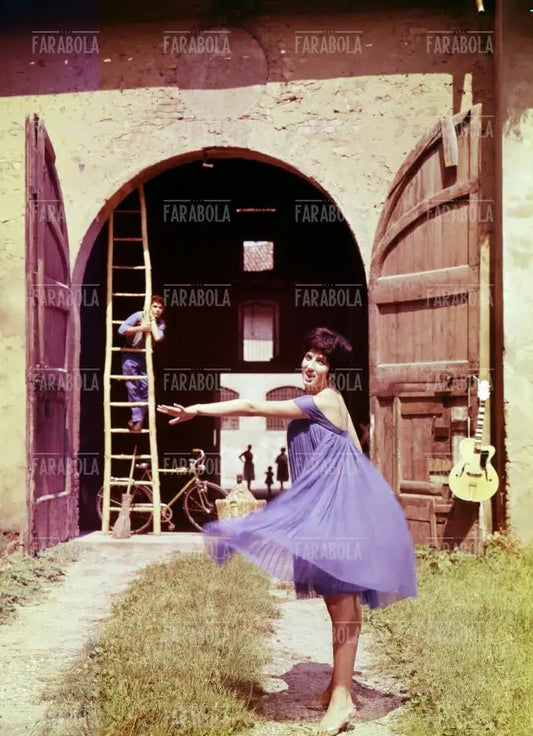 Mina nello Studio Farabola, 1959