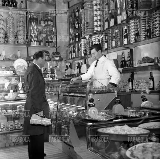 Rosticceria del supermercato, Milano, 1960